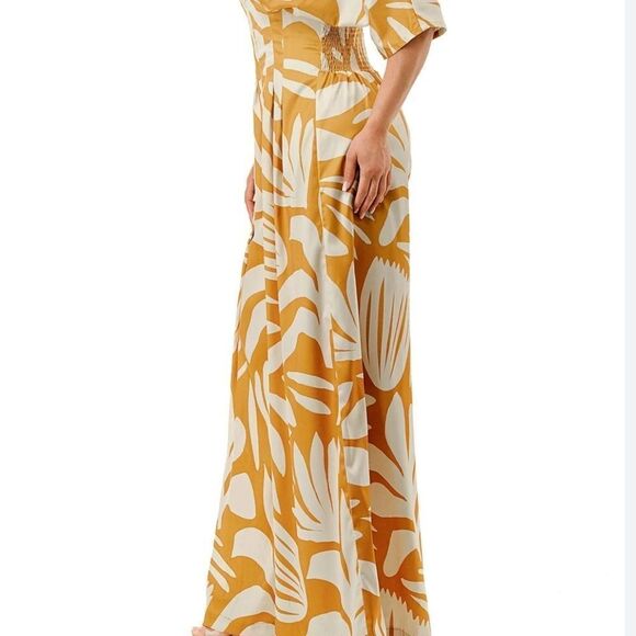 Love Highlight upscale jumpsuit. Palm print this is a summer vacay dream! Sz M. - Picture 8 of 11